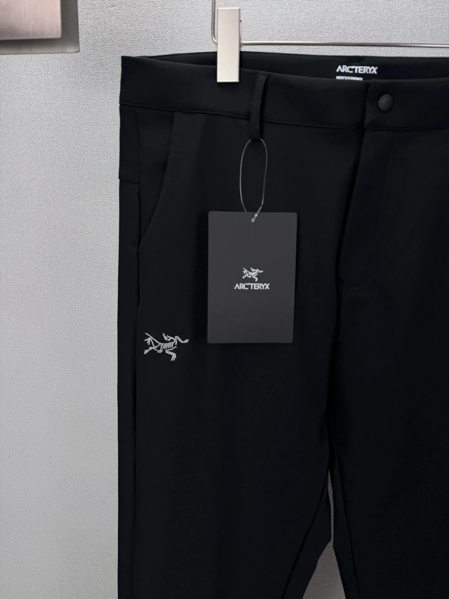 （ ） 2026New Arrival logo Same Style Quality😘😘 ，Wear-Resistant、 、Breathable、 、 Versatile 👍 ：Black、Gray Size：M-4XL